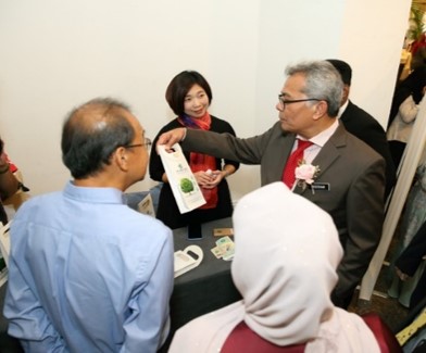 SPONSORSHIP OFFICIATED BY MINISTER OF ENTREPRENEUR DEVELOPMENT, MALAYSIA 005